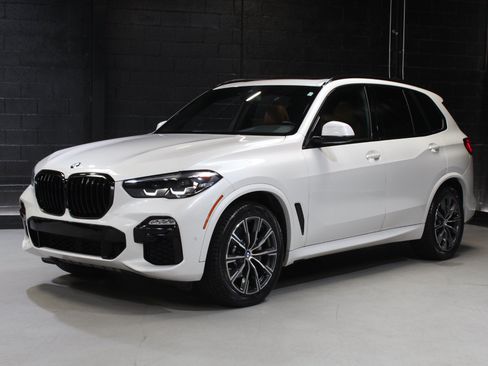 Used 2021 BMW X5 xDrive40i w/ M Sport Package AWD/4WD image 6