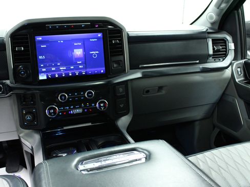 Used 2021 Ford F150 Limited image 19