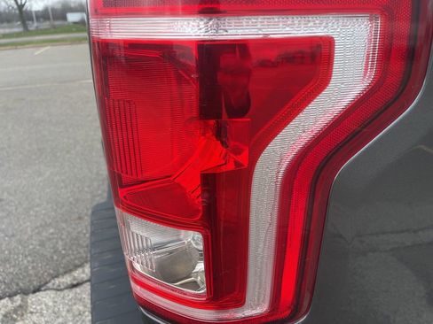 Used 2016 Ford F150 XLT w/ Equipment Group 302A Luxury image 27