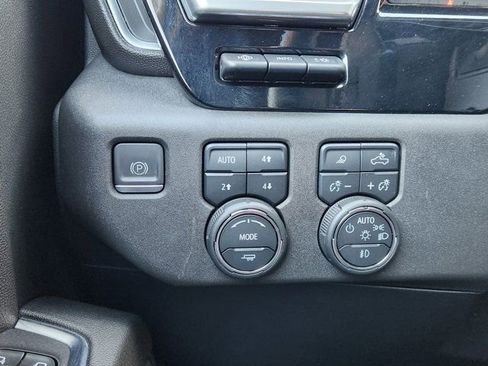 Used 2023 Chevrolet Silverado 1500 High Country w/ High Country Premium Package image 24
