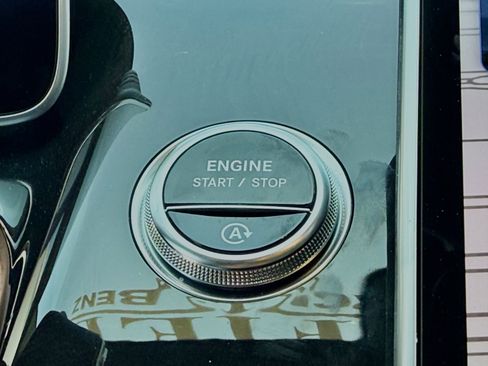 Used 2023 Mercedes-Benz S 580 4MATIC Sedan image 36