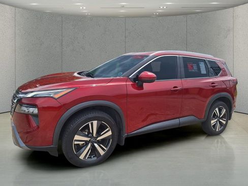 Used 2024 Nissan Rogue SL FWD image 1