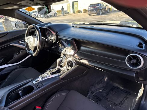 Used 2018 Chevrolet Camaro LT image 18