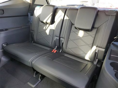 New 2026 Volkswagen Atlas SE image 12