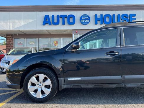 Used 2011 Subaru Outback 2.5i Limited AWD/4WD image 38