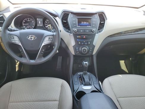 Used 2017 Hyundai Santa Fe Sport image 7