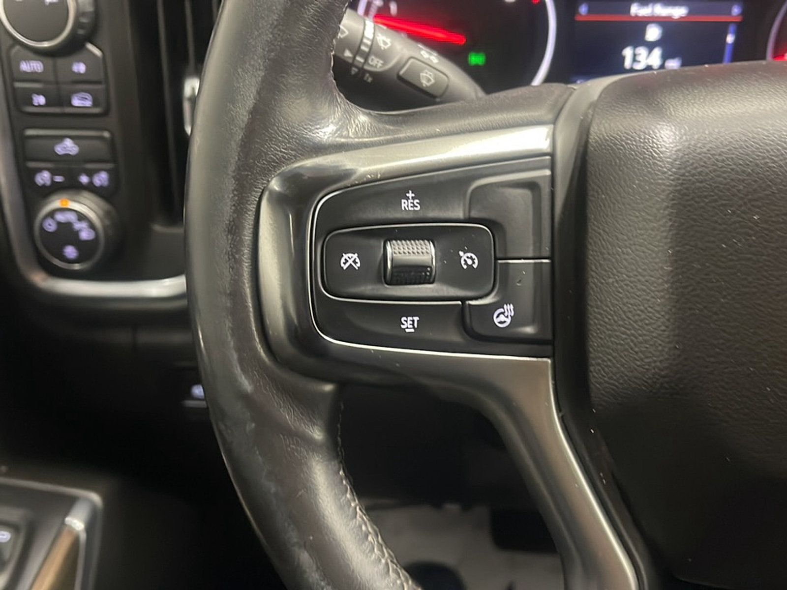 Used 2019 Chevrolet Silverado 1500 LT w/ All-Star Edition AWD/4WD image 6