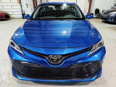 Used 2020 Toyota Camry LE FWD image 9