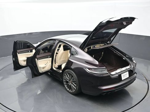 Certified 2023 Porsche Panamera 4 Platinum Edition AWD/4WD image 30