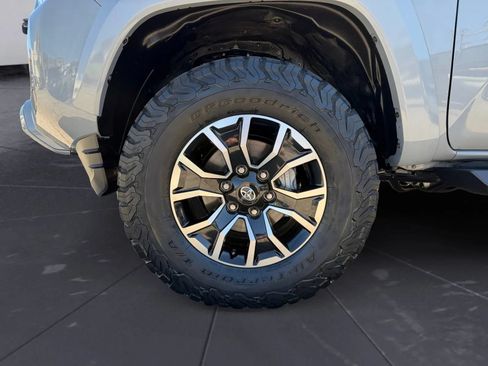 Used 2021 Toyota Tacoma TRD Sport w/ TRD Premium Sport Package AWD/4WD image 29