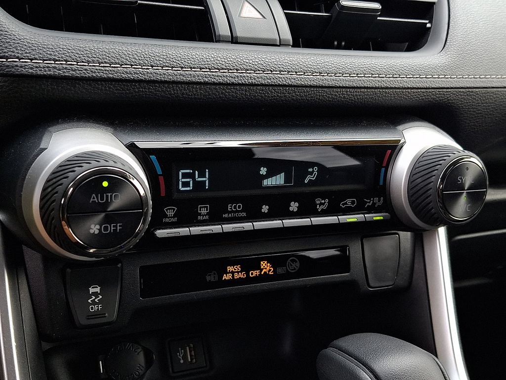 Certified 2025 Toyota RAV4 LE AWD/4WD image 16