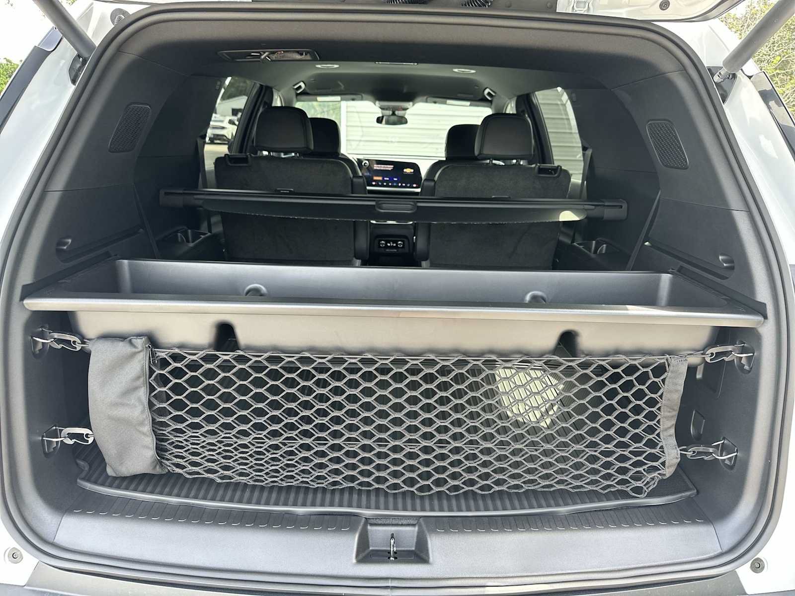 New 2026 Chevrolet Traverse LT w/ LPO, Floor Liner Package FWD image 25