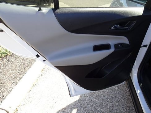 Certified 2022 Chevrolet Equinox LS w/ LS Convenience Package image 16