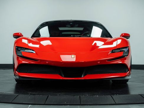 Used 2021 Ferrari SF90 Stradale image 31