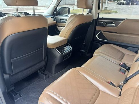 Used 2025 INFINITI QX80 Luxe AWD/4WD image 16