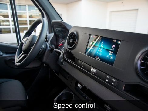 Used 2024 Mercedes-Benz Sprinter 144 Cargo image 39