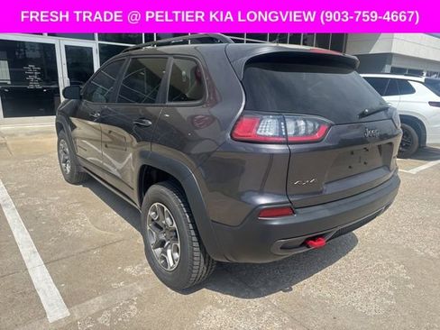 Used 2022 Jeep Cherokee Trailhawk image 6