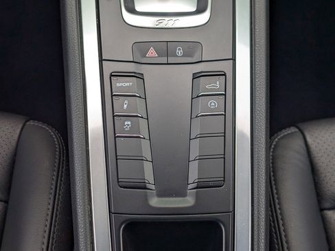 Used 2017 Porsche 911 Carrera image 23