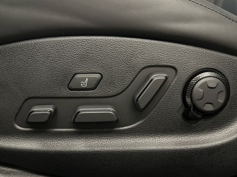 Used 2026 Genesis G80 3.5T Prestige image 12