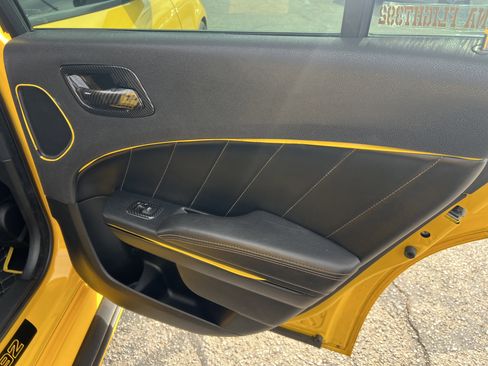 Used 2017 Dodge Charger R/T image 19