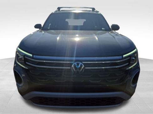 Used 2024 Volkswagen Atlas Peak Edition SEL image 8