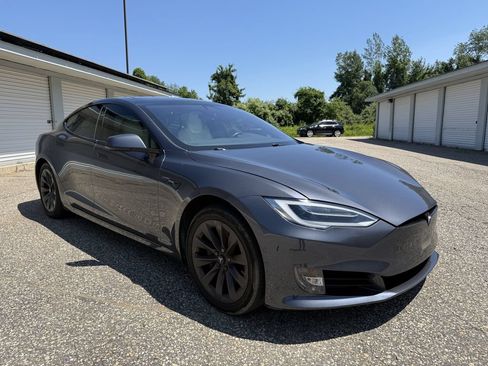Used 2019 Tesla Model S Long Range AWD/4WD image 7