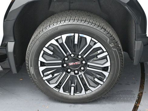 Used 2026 GMC Sierra EV Denali image 30