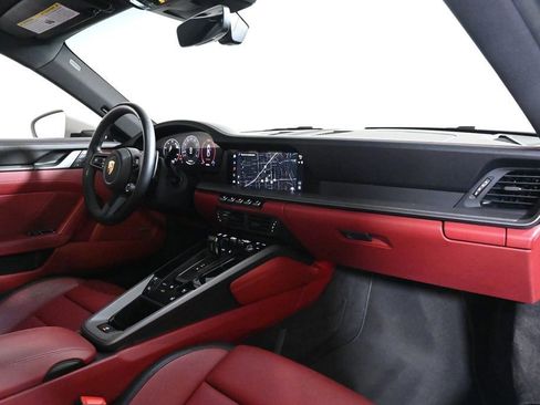 Certified 2025 Porsche 911 Carrera RWD image 17