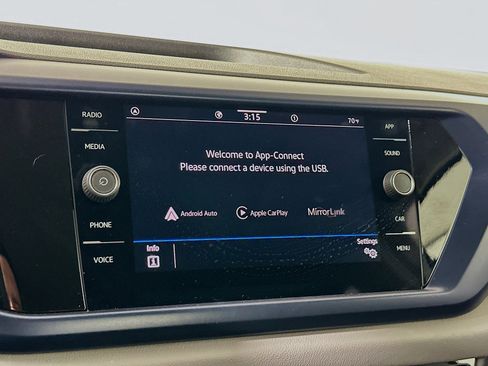 Used 2023 Volkswagen Taos SE w/ Panoramic Sunroof Package image 21