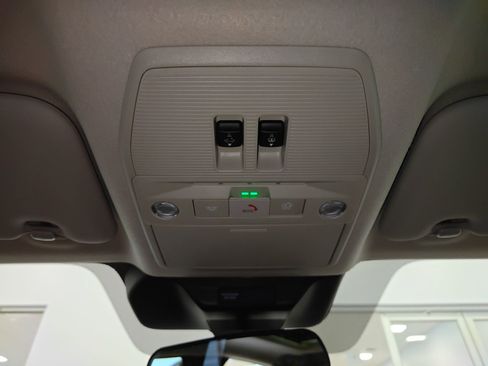 New 2026 Nissan Kicks SR image 30