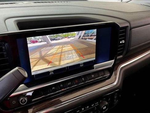 Used 2024 Chevrolet Silverado 1500 LT image 11