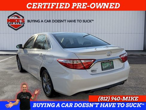 Used 2017 Toyota Camry SE image 4