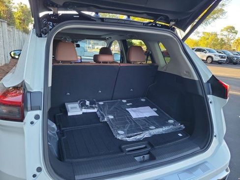 New 2026 Nissan Rogue Platinum w/ Tech Package AWD/4WD image 5