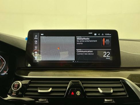Used 2021 BMW 530i RWD image 11