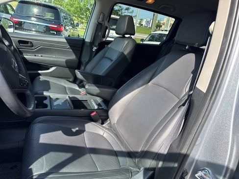Used 2025 Honda Odyssey EX-L image 13