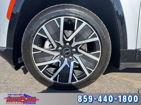 Used 2025 Jeep Wagoneer S Limited w/ Comfort Package image 6