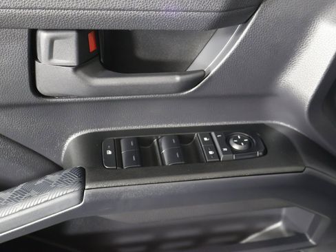 Used 2025 Toyota 4Runner SR5 image 31