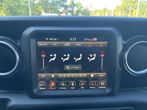 Used 2023 Jeep Wrangler Altitude image 28