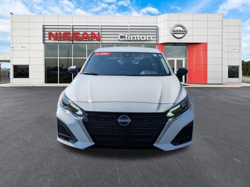 Certified 2025 Nissan Altima 2.5 S FWD image 8