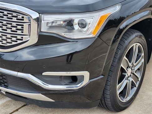 Used 2018 GMC Acadia Denali w/ Technology Package image 9