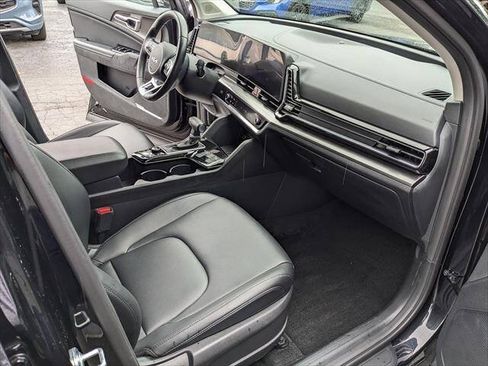 Used 2024 Kia Sportage EX FWD image 17