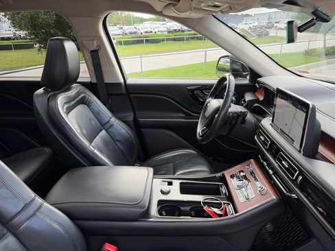 Used 2022 Lincoln Aviator Reserve w/ Equipment Group 201A AWD/4WD image 30