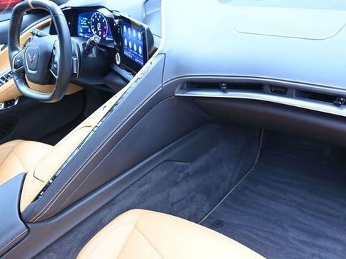 Used 2022 Chevrolet Corvette Stingray Preferred Conv w/ 2LT RWD image 21