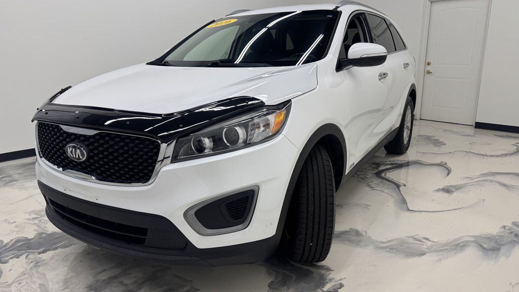 Used 2016 Kia Sorento AWD w/ LX Convenience Package image 4