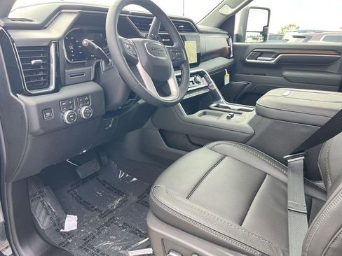 New 2026 GMC Sierra 3500 Denali AWD/4WD image 9