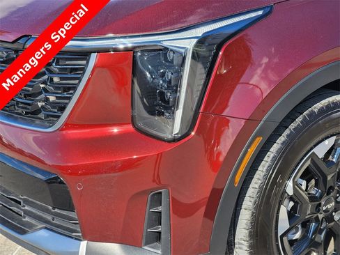New 2025 Kia Sorento S image 6