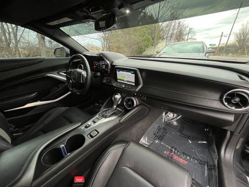 Used 2018 Chevrolet Camaro SS image 17