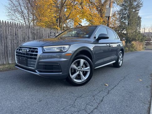 Used 2020 Audi Q5 2.0T Premium AWD/4WD image 2