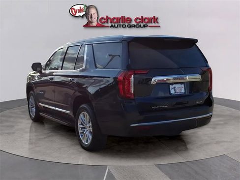 Used 2024 GMC Yukon SLT image 3