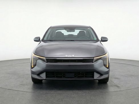 Used 2025 Kia K4 FWD image 2